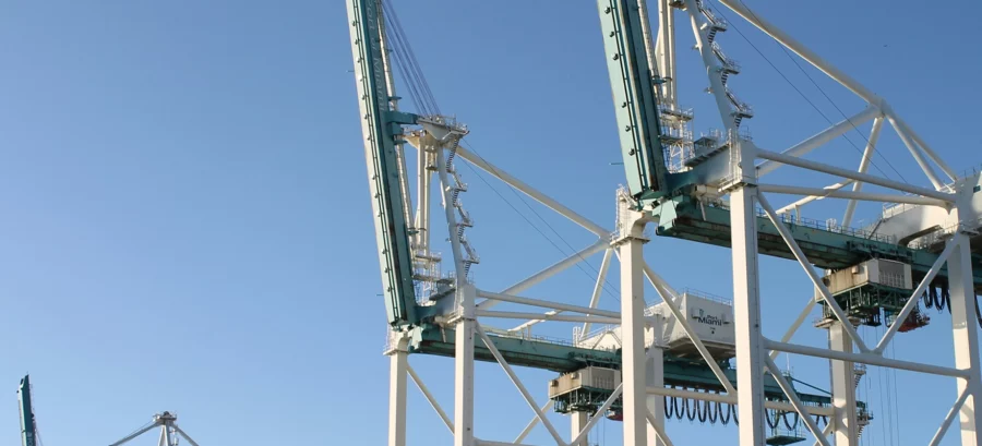 Remote cranes are here: how ports can deploy them today — with the right TOS